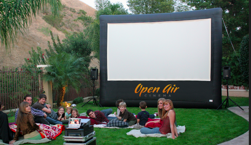 Buying Guide: Best Outdoor Projector Screen